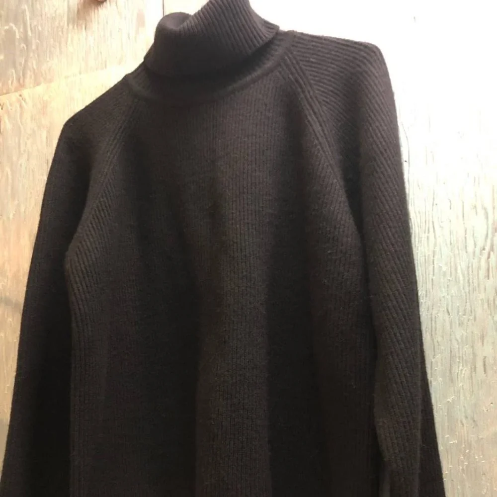 Jeanne Pierre Wool-blend turtleneck black sweater Size M - Picture 12 of 12